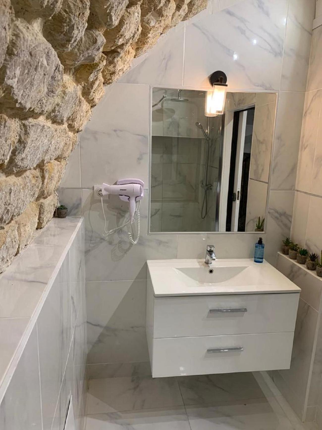 154 - Urban Atelier Home Cinema In Париж Екстериор снимка
