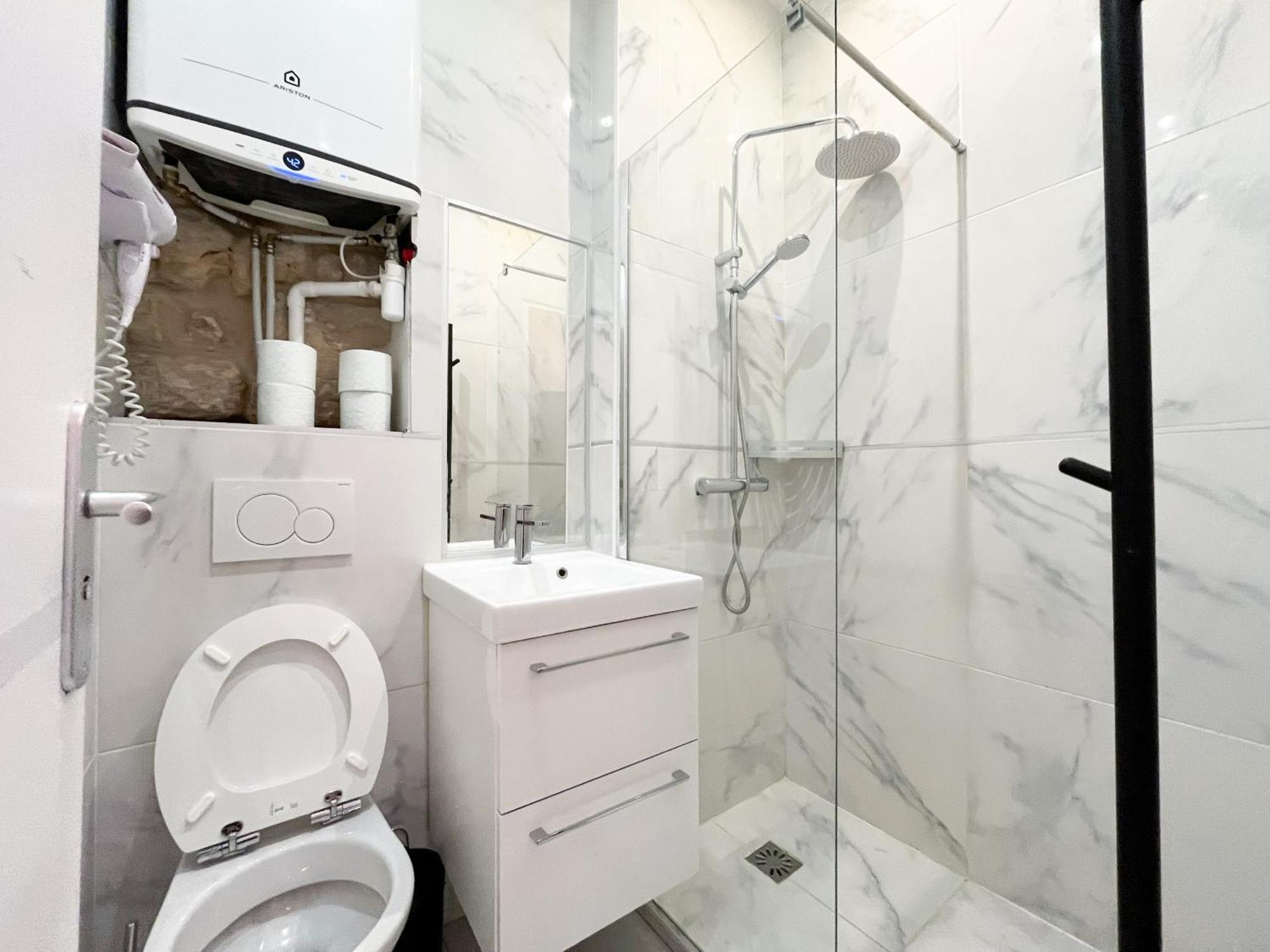 154 - Urban Atelier Home Cinema In Париж Екстериор снимка